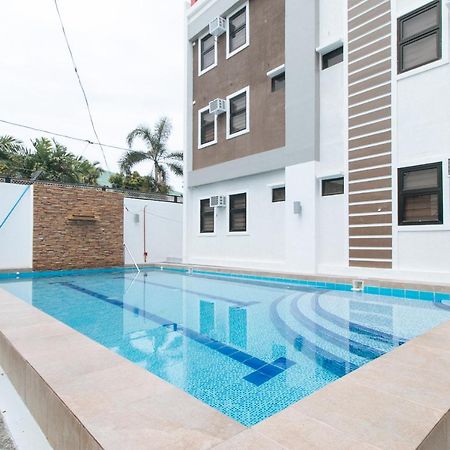 Reddoorz Plus At Dbuilders Poblacion Bgc تاغويغ المظهر الخارجي الصورة