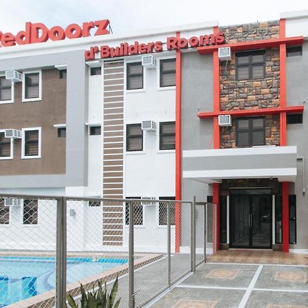 Reddoorz Plus At Dbuilders Poblacion Bgc تاغويغ المظهر الخارجي الصورة