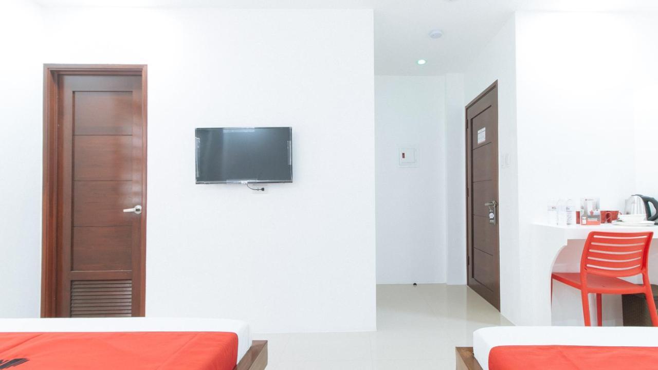 Reddoorz Plus At Dbuilders Poblacion Bgc تاغويغ المظهر الخارجي الصورة