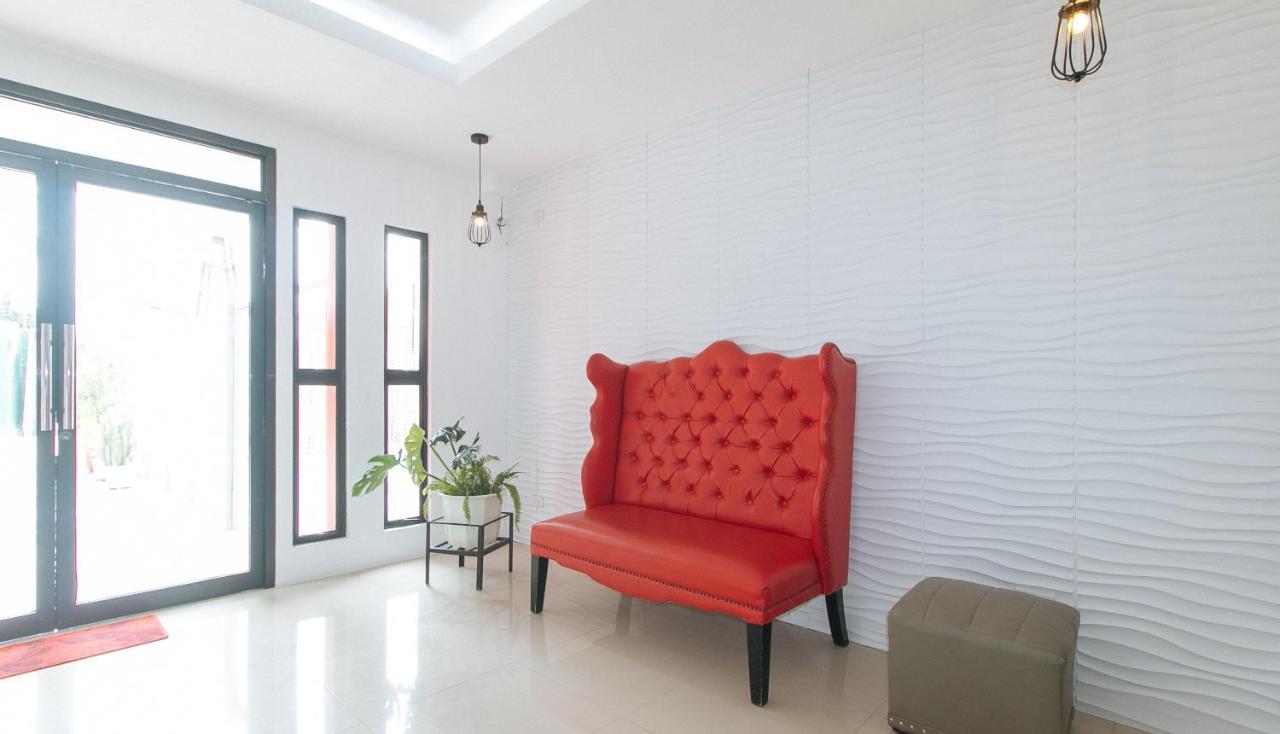 Reddoorz Plus At Dbuilders Poblacion Bgc تاغويغ المظهر الخارجي الصورة